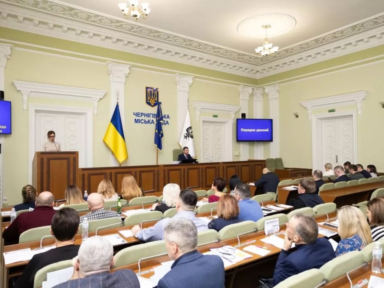 Ломако обратился к руководству силовых органов немедленно вмешаться в ситуацию