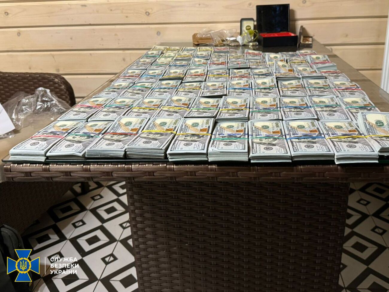 За підозрою в хабарництві затримано двох керівників районних вйськкоматів