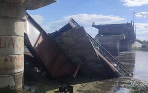 Россияне сообщают о разрушении моста