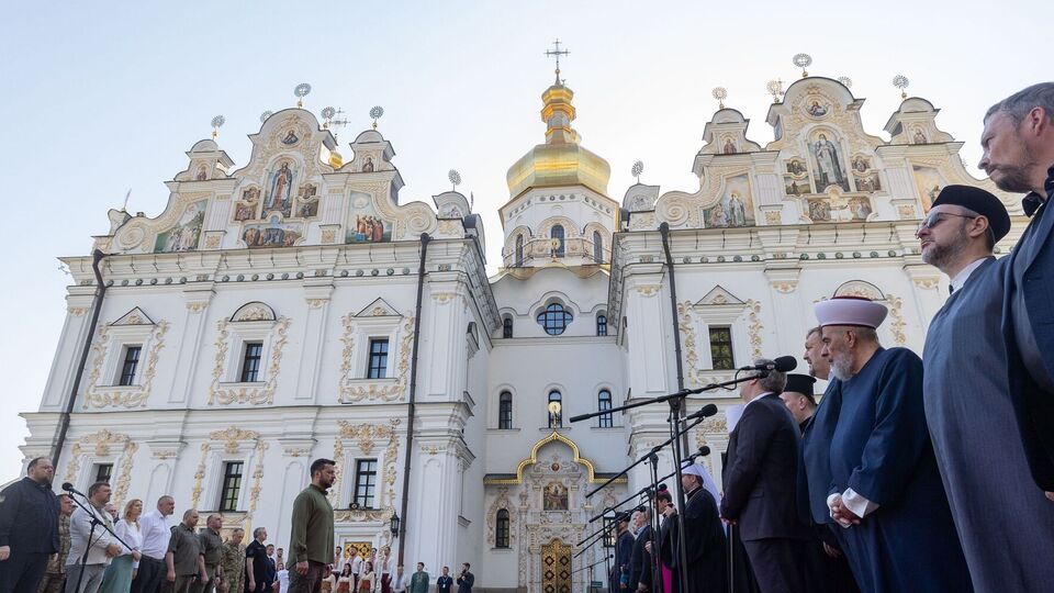 Зеленский: Законопроект должен добавить Украине соборности