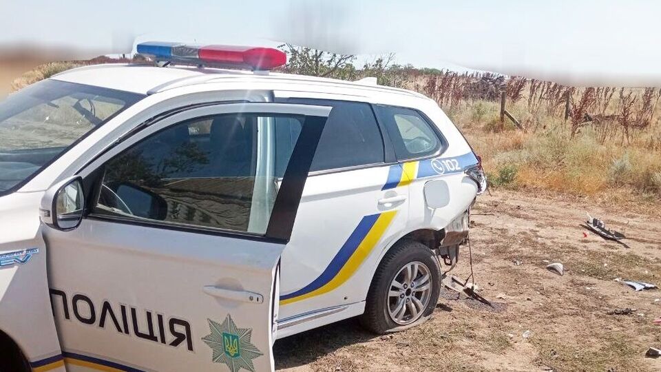 Росіяни атакували службовий автомобіль FPV-дроном, зазначили в поліції