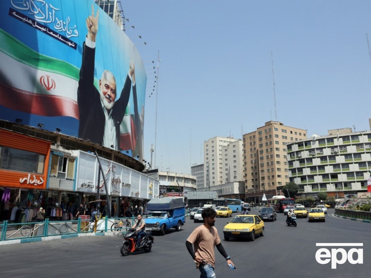 Лидер Ирана Хаменеи приказал ударить по Израилю в ответ на убийство Хании, писали СМИ