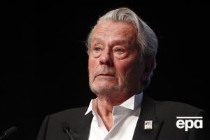 Делон скончался 18 августа в своем доме во французской коммуне Души в окружении семьи