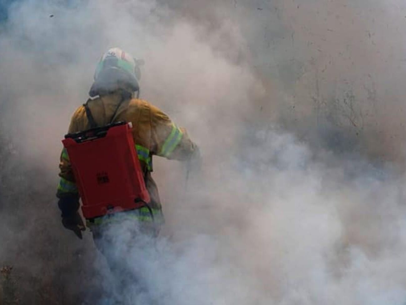 Пожар на подстанции ликвидировали, отметили в Минэнерго
