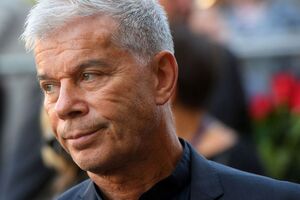 Газманов неоднократно публично поддерживал нападение РФ на Украину, а также принимал участие в пропагандистских концертах