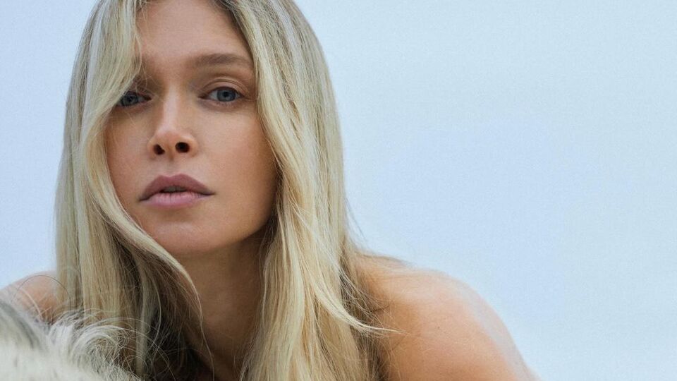 Брежнєва позувала як модель