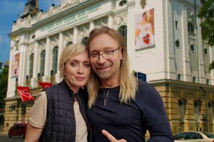 10 серпня Барон заявила, що Винник має намір повернутися в український шоу-бізнес із піснею під назвою "Мої люди"