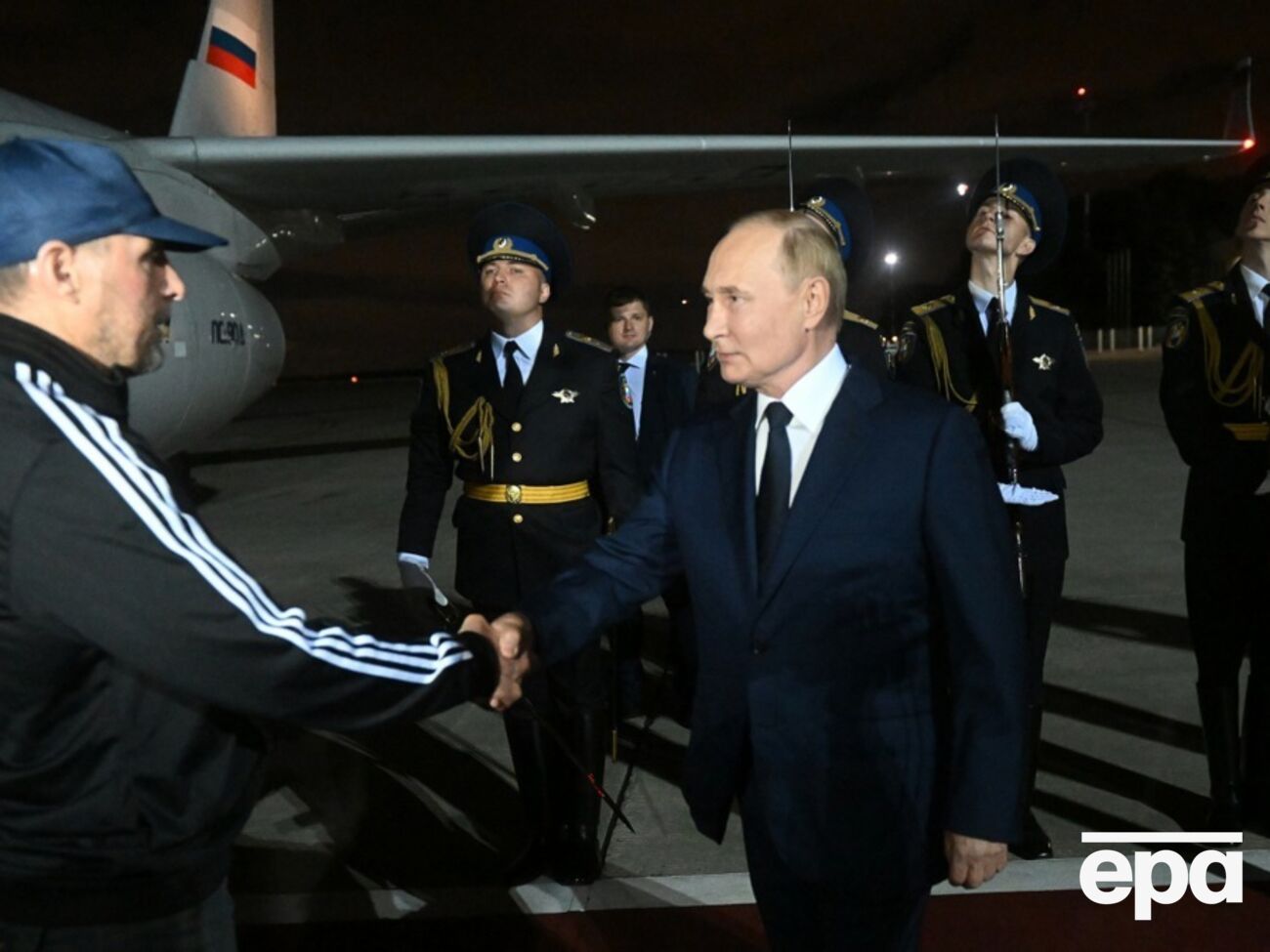 Путин встретил Красикова, освобожденного в ходе обмена