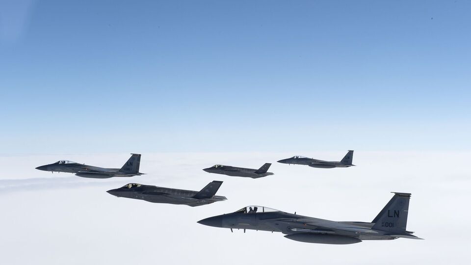 Кількість американських літаків для скерування на Близький Схід поки опрацьовують, зазначили ЗМІ