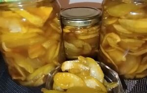 Перед третьим провариванием добавьте корицу или ванильный сахар