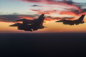 США готовятся отразить нападение Ирана на Израиль, отметили СМИ