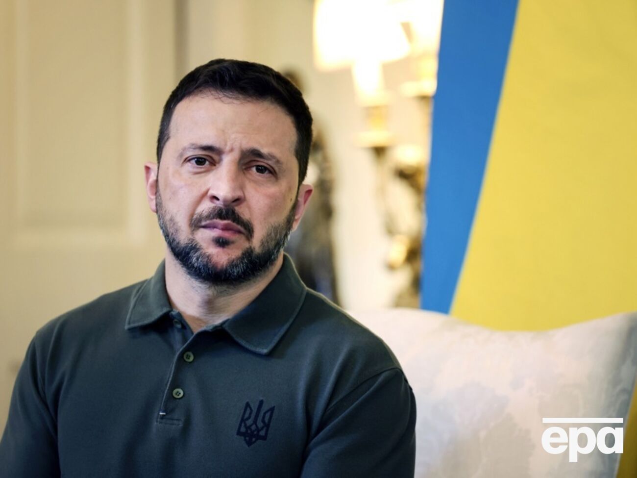 Зеленський дістав відмову у відповідь на прохання примусово повертати українців на батьківщину, пише ЗМІ