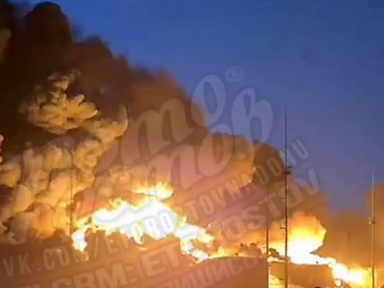 У Пролетарську четверту добу поспіль горить нафтобаза Росрезерву