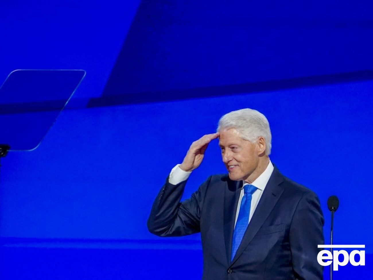 Билл Клинтон также высмеял возраст кандидата в президенты США от республиканцев