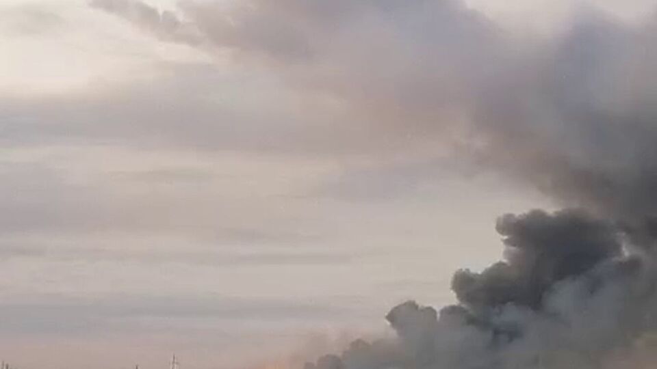 На аэродроме Мариновка "все горит", отметил на видео очевидец