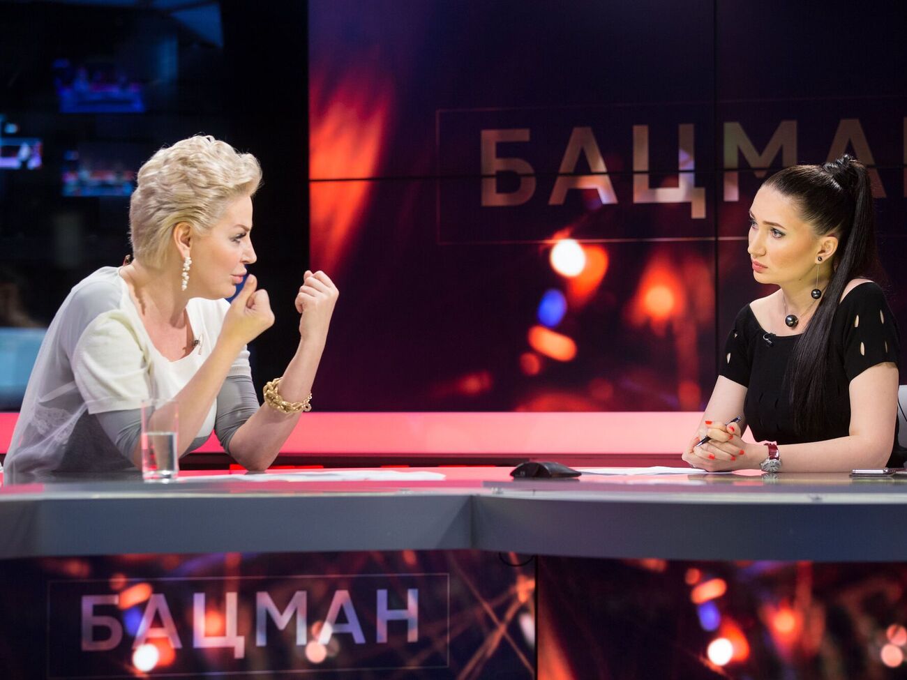 Максакова – Бацман: Я бы хотела, чтобы на месте России появилось много – может, чуть больше 20 – новых государств