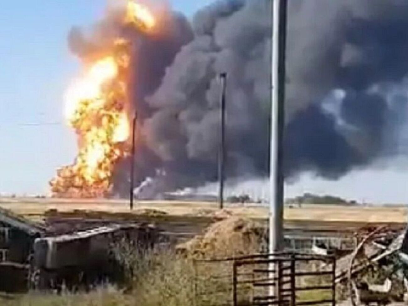 Пожар начался после атаки 18 августа