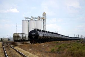 СМИ пишут, что продают и действующие нефтехранилища, и неработающие