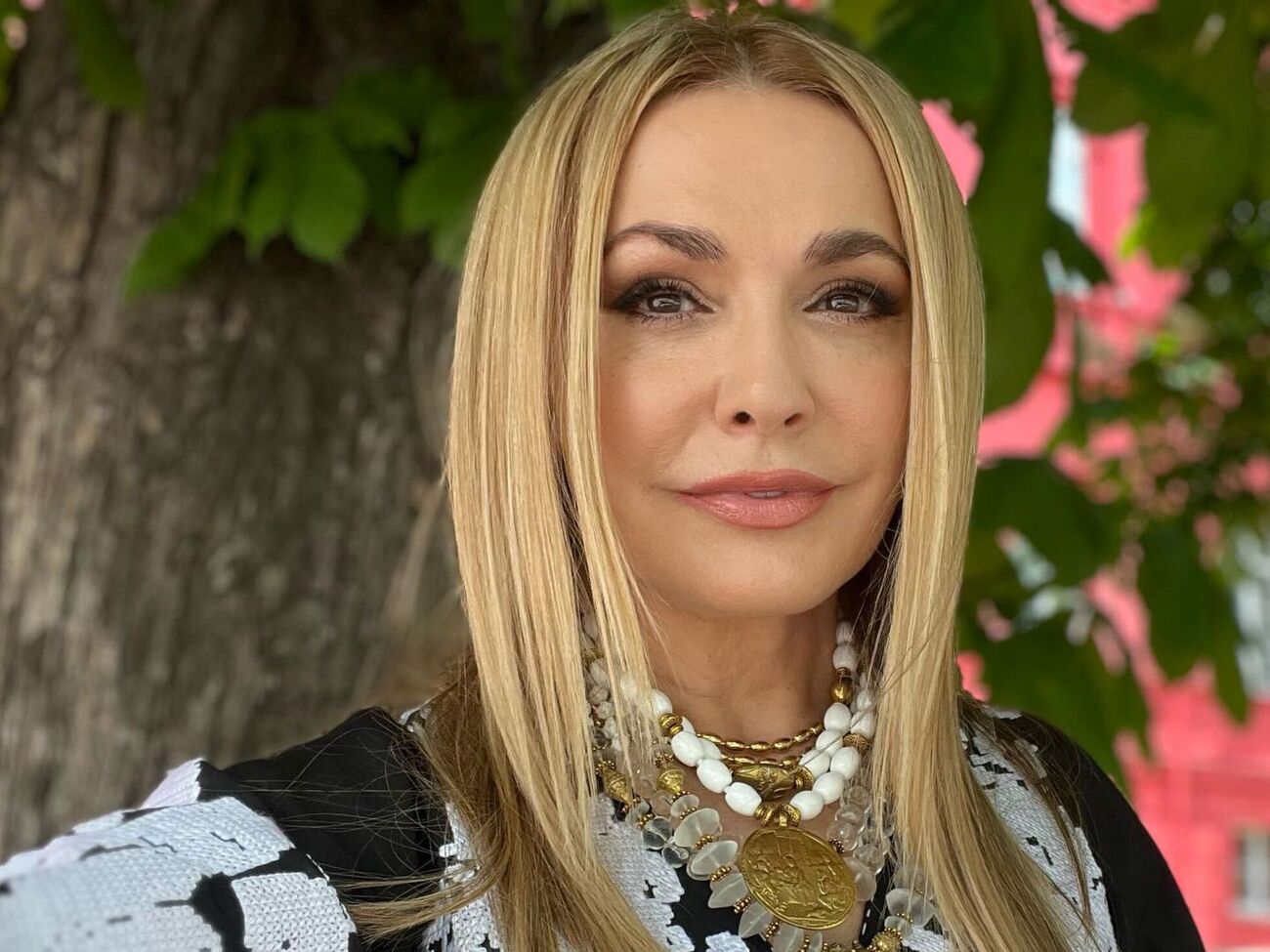 Сумська: Ми самі ховали маму втрьох. Чому так? У мене питання