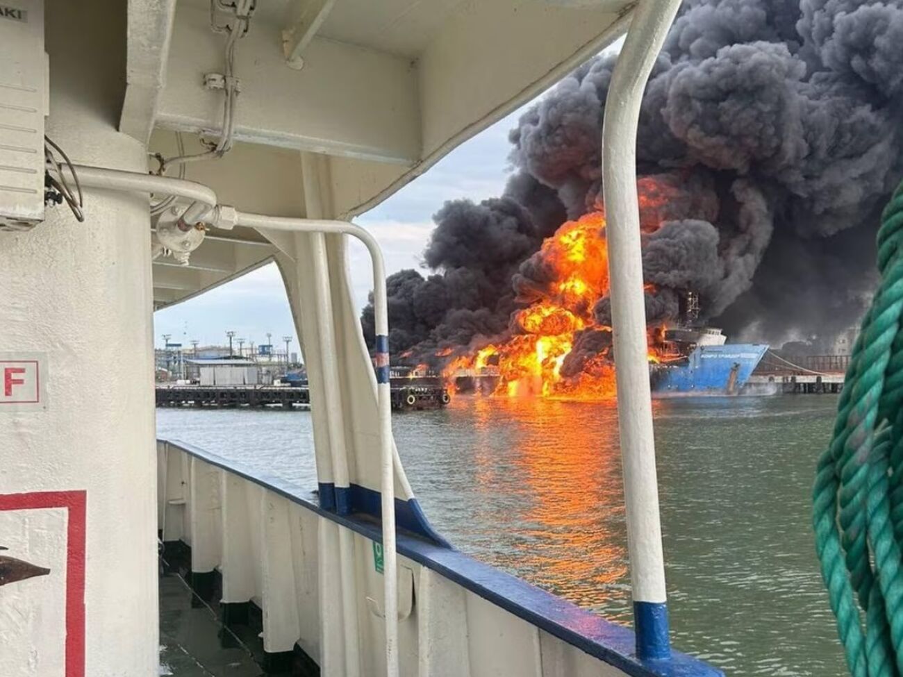 22 августа Conro Trader загорелся, а потом утонул