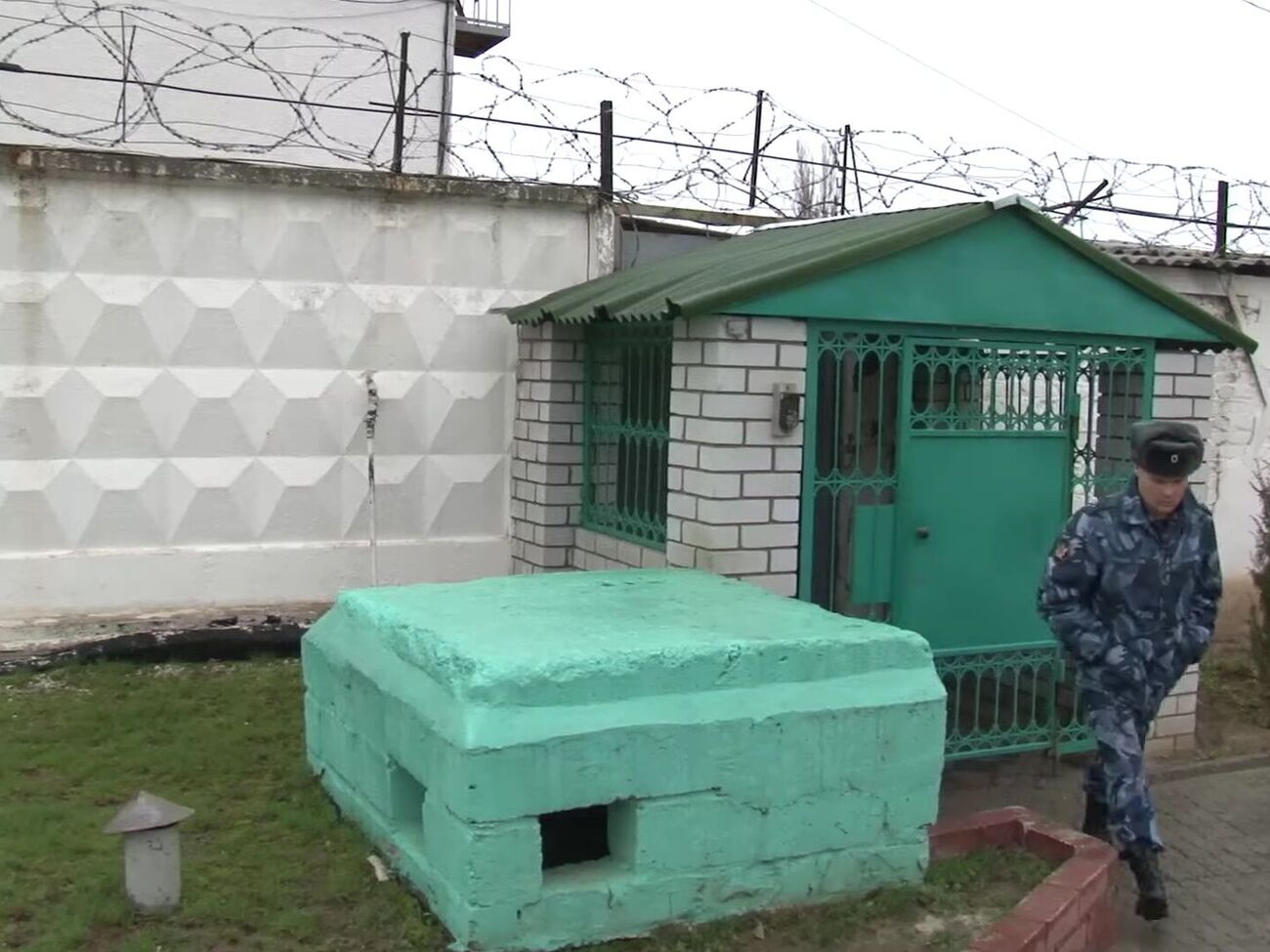 СМИ сообщают об убитых и раненных работниках ИК