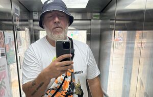 Потап регулярно переїжджає з однієї країни до іншої