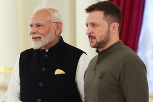 Индия держалась "подальше от войны", но это не означало, что она была "равнодушным наблюдателем", отметил Моди на встрече с Зеленским