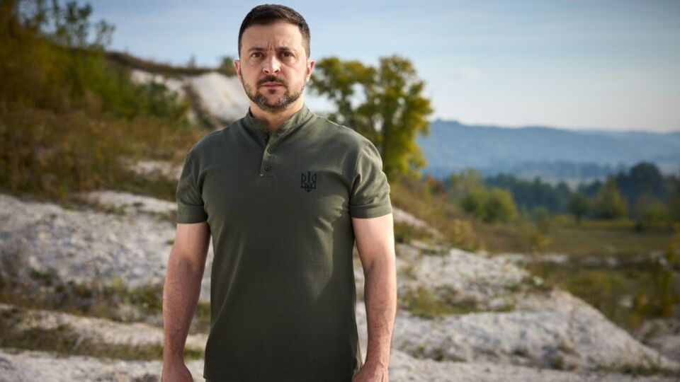 Зеленський: Не буде хворий дід із Червоної площі, який постійно погрожує всім червоною кнопкою, диктувати нам якісь свої червоні лінії