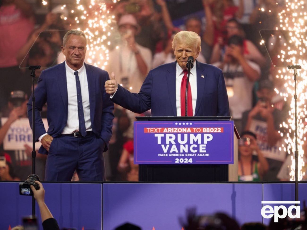 Кеннеди-младший выступил на митинге вместе с Трампом