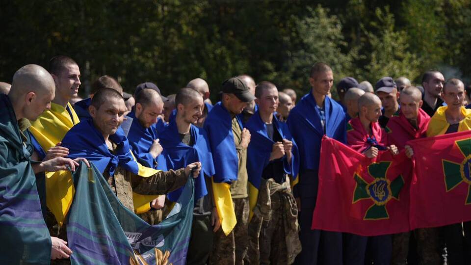 Україна в День Незалежності повернула 115 військових із полону РФ – Зеленський