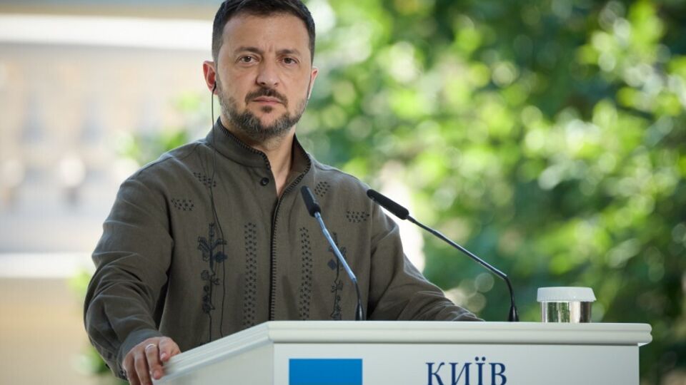 Украина заслуживает приглашения в НАТО, заявил Зеленский