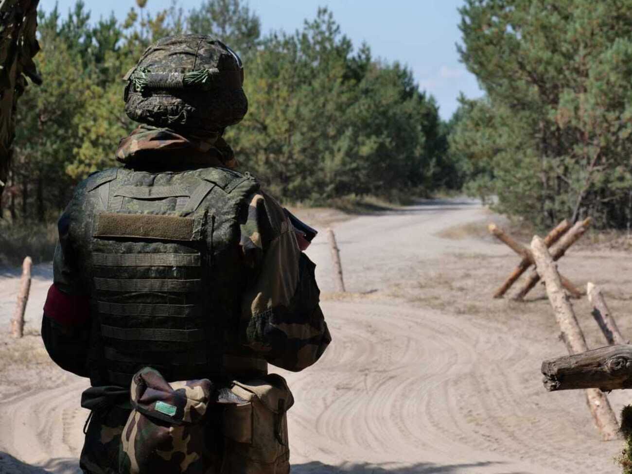 Угруповання білоруських військ, сконцентроване біля кордону з Україною, становить приблизно 1100 особового складу, зазначили у проєкті "Беларускі Гаюн"