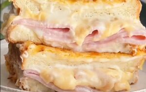 Крок-месьє – це класичний французький сніданок