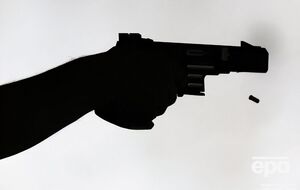 В Луцке неизвестный обстрелял военных на посту