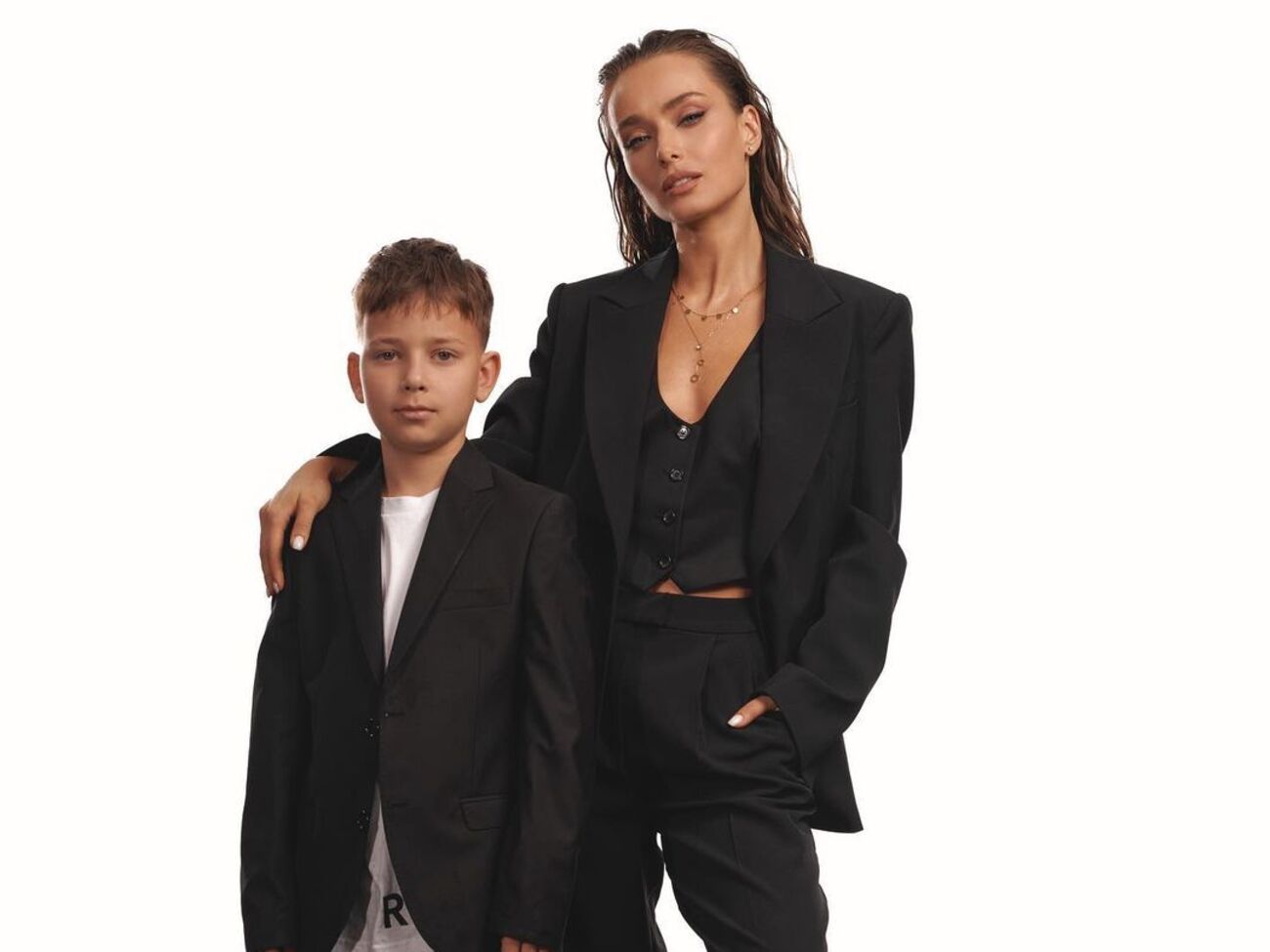 Мішина сама виховує сина