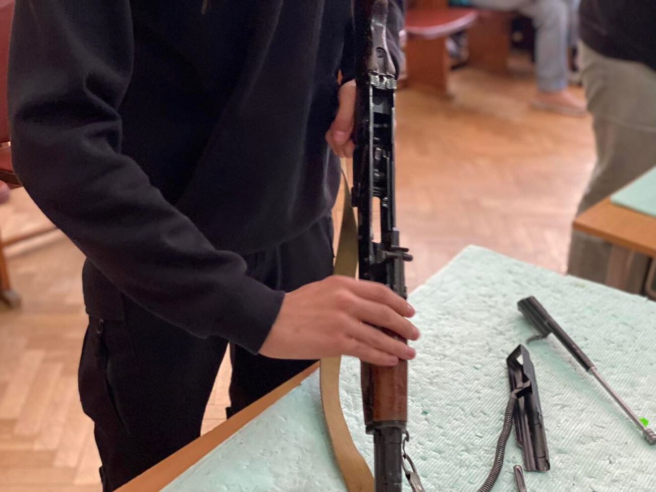 В результате нападения на пост охраны ранения получил солдат Луцкого ОГТЦК и СП