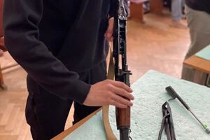 В результате нападения на пост охраны ранения получил солдат Луцкого ОГТЦК и СП