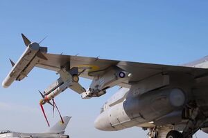 Эксперты показали аппаратуру на истребителе