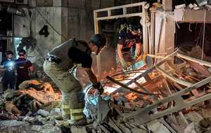 Ночью спасатели деблокировали тело еще одного человека, отметили в ГСЧС