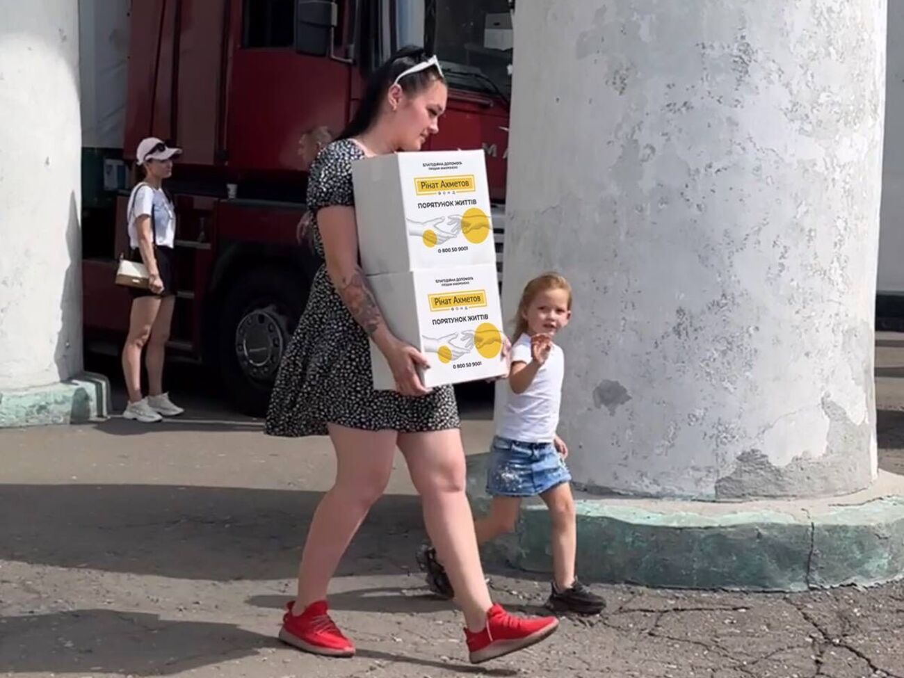 З початку повномасштабної війни Фонд передав 380 тис. продуктових наборів для жителів Донецької області й тих, хто тимчасово евакуювався з регіону