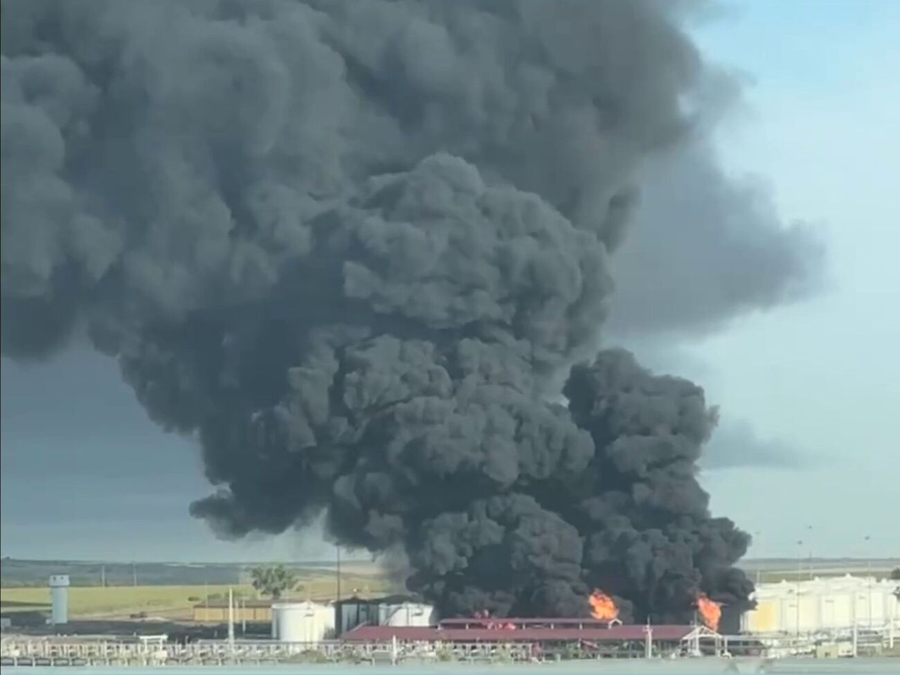 Комбінат "Атлас" бере безпосередню участь у забезпеченні російських окупаційних військ, зазначили джерела ЗМІ