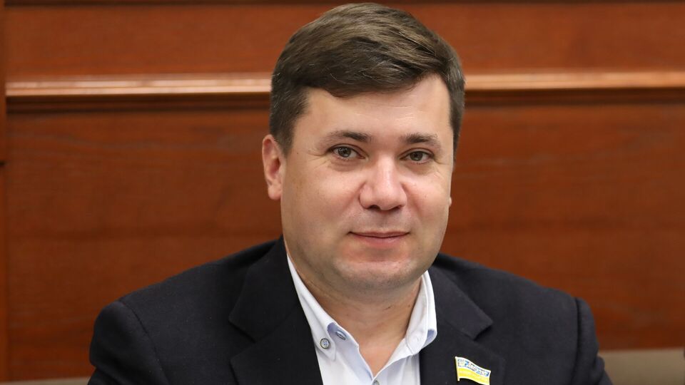 Если фракция "Слуга народа" в Киевсовете не отстранит Витренко (на фото) с должности председателя, значит, депутаты "в доле", заявил Береза