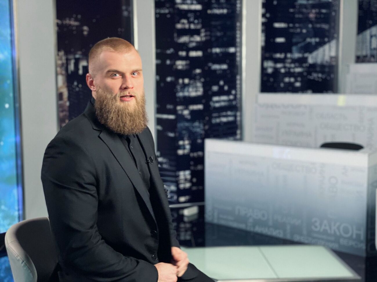 Дмитрука объявили в международный розыск