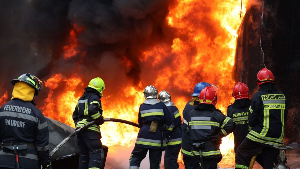 Пожежу гасило 64 рятувальники за допомогою 23 одиниць техніки