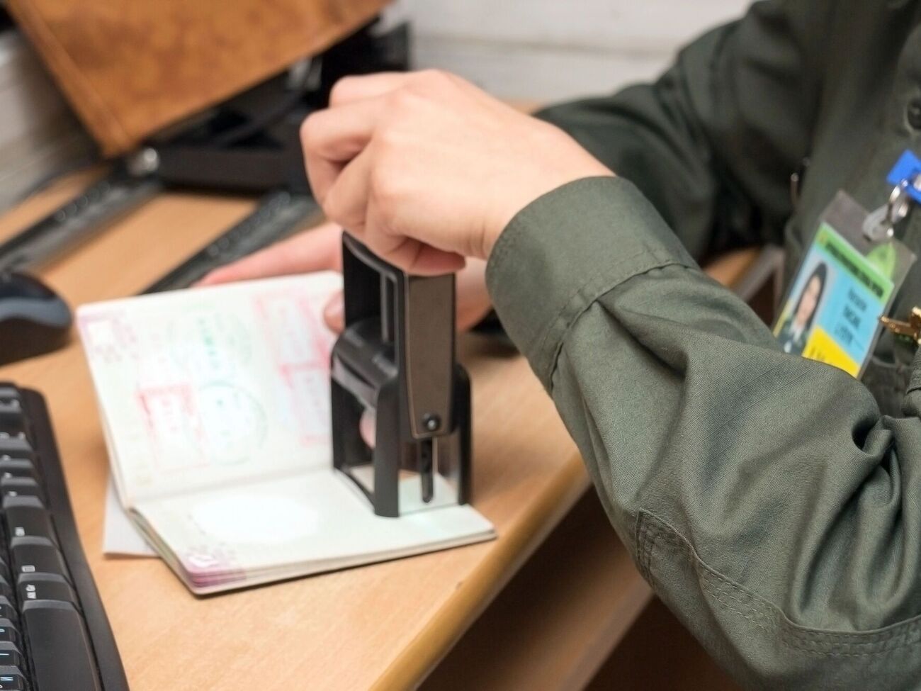 Мужчины, прикрываясь браками с женщинами с инвалидностью, хотели уехать из Украины