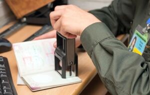 Мужчины, прикрываясь браками с женщинами с инвалидностью, хотели уехать из Украины