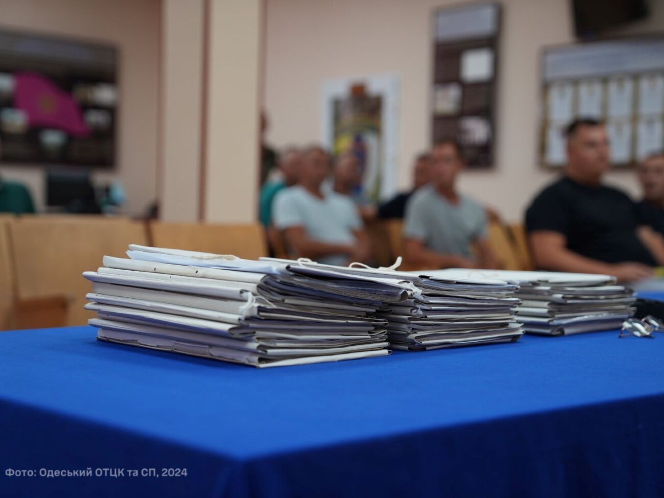 По словам работников ТЦК, мужчина должен был уточнить военно-учетные данные и пройти военно-врачебную комиссию