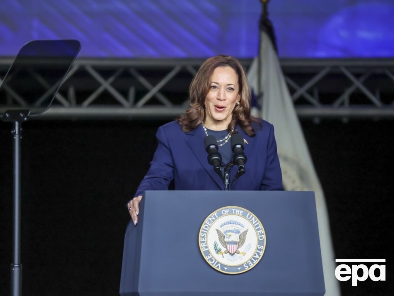 Гарріс наполягає на із самого початку обумовлених умовах дебатів із Трампом