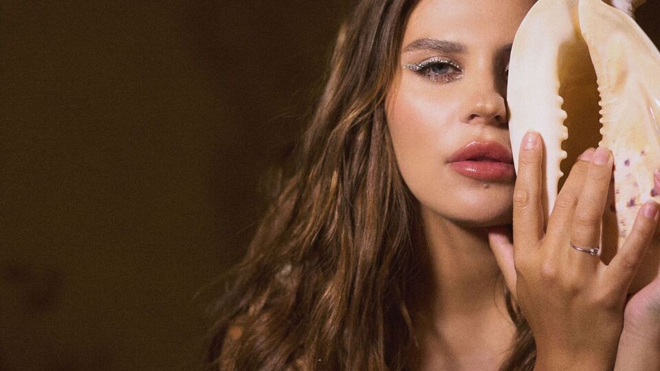 Заріцька: Ця пісня про найтепліші спогади. Ця хвиля огортає тебе й не відпускає, поки з очей не потечуть сльози