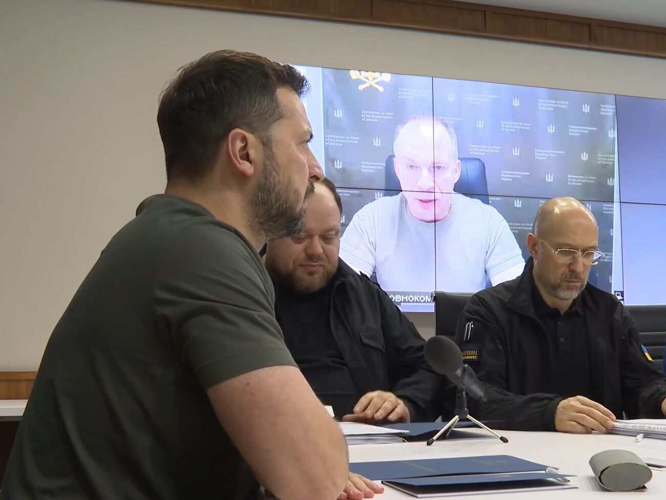 На засіданні ставки верховного головнокомандувача заслухали доповідь Сирського, розповів Зеленський